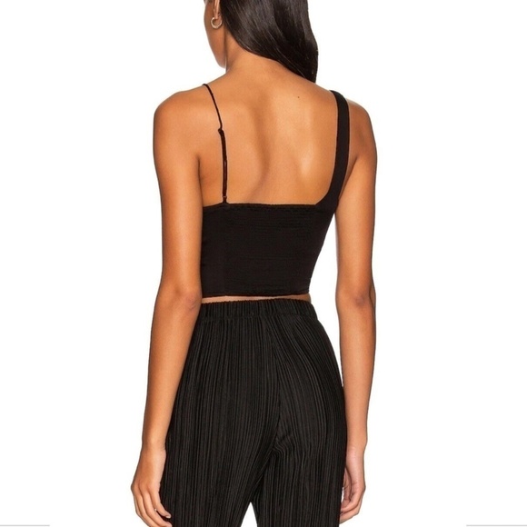 FREE PEOPLE| MILA ASYMMETRIC CROP TOP - Picture 5 of 10